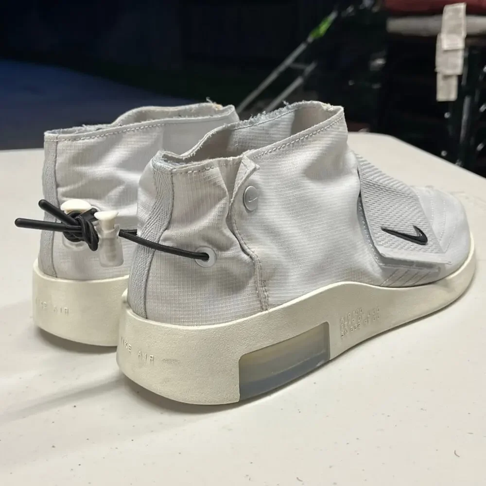 Mens Nike Air Fear Of God Moc AT8086-001 Leather Athletic Sneaker SZ 10.5 Silver